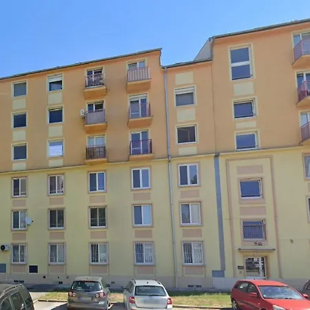1 With Balcony, Dolezalova Street Appartement Bratislava