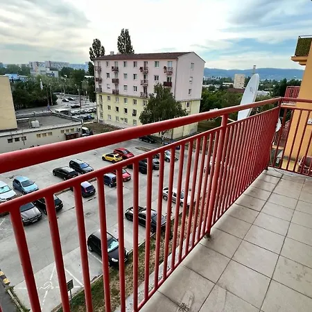 Apartamento 1 With Balcony, Dolezalova Street Bratislava